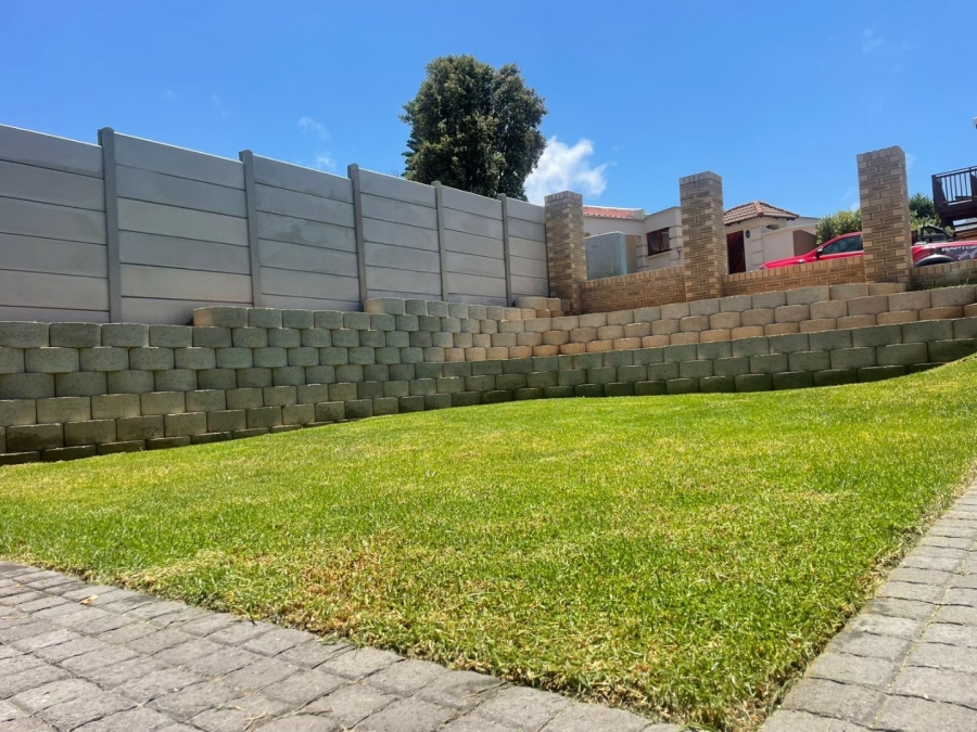 3 Bedroom Property for Sale in Dana Bay Western Cape